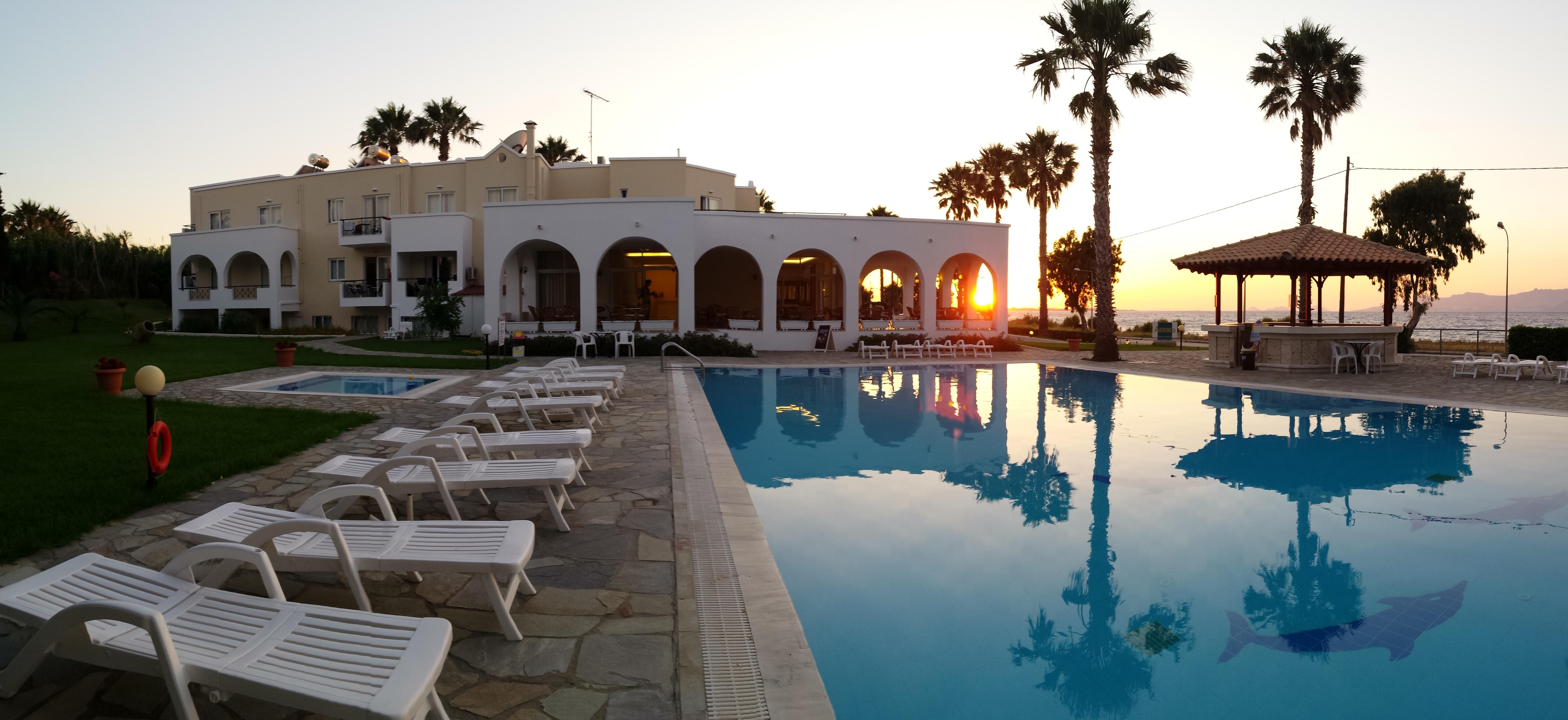 Andromeda Hotel Apartments Псалиди Екстериор снимка